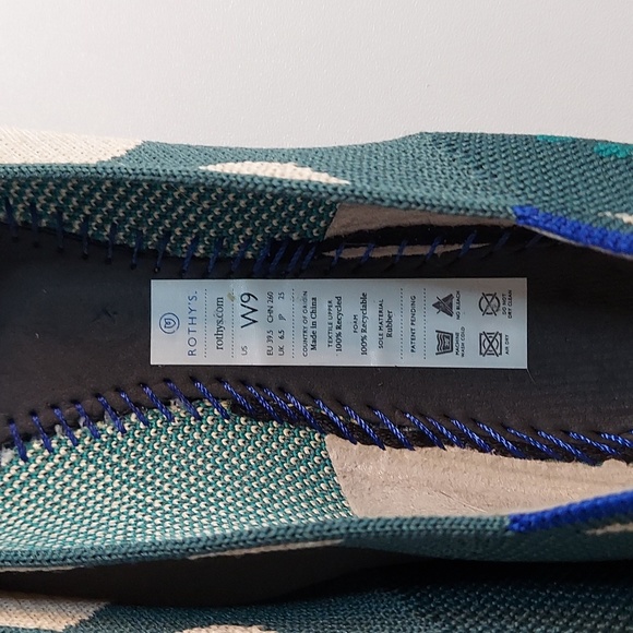 NEW - Moroccan Green Rothy Point - size 9 - Discontinued Style - Picture 3 of 5